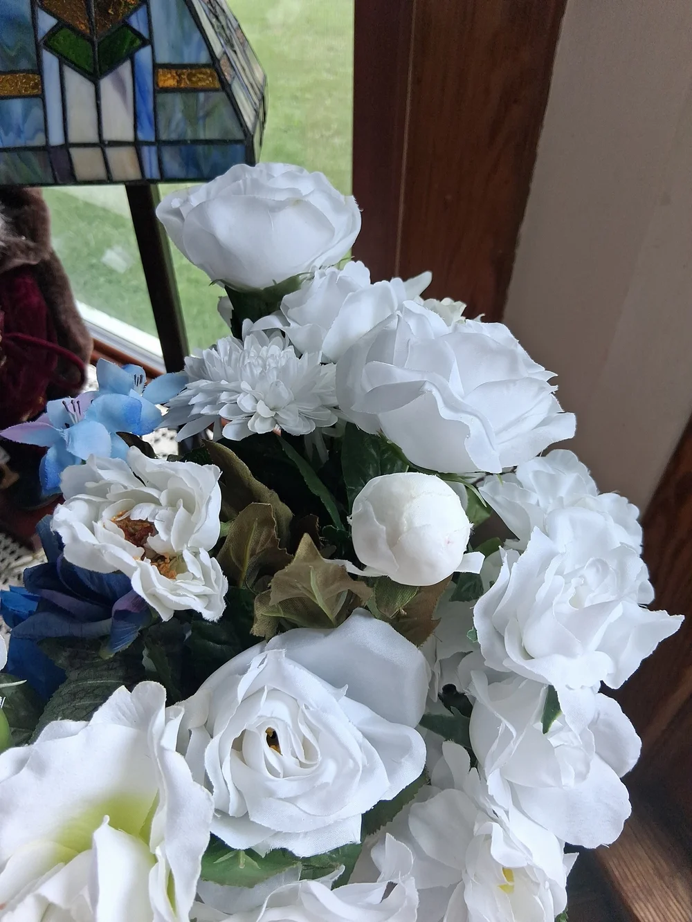 Artificial White and Blue Rose Bouquet in Black Vase - Unbranded